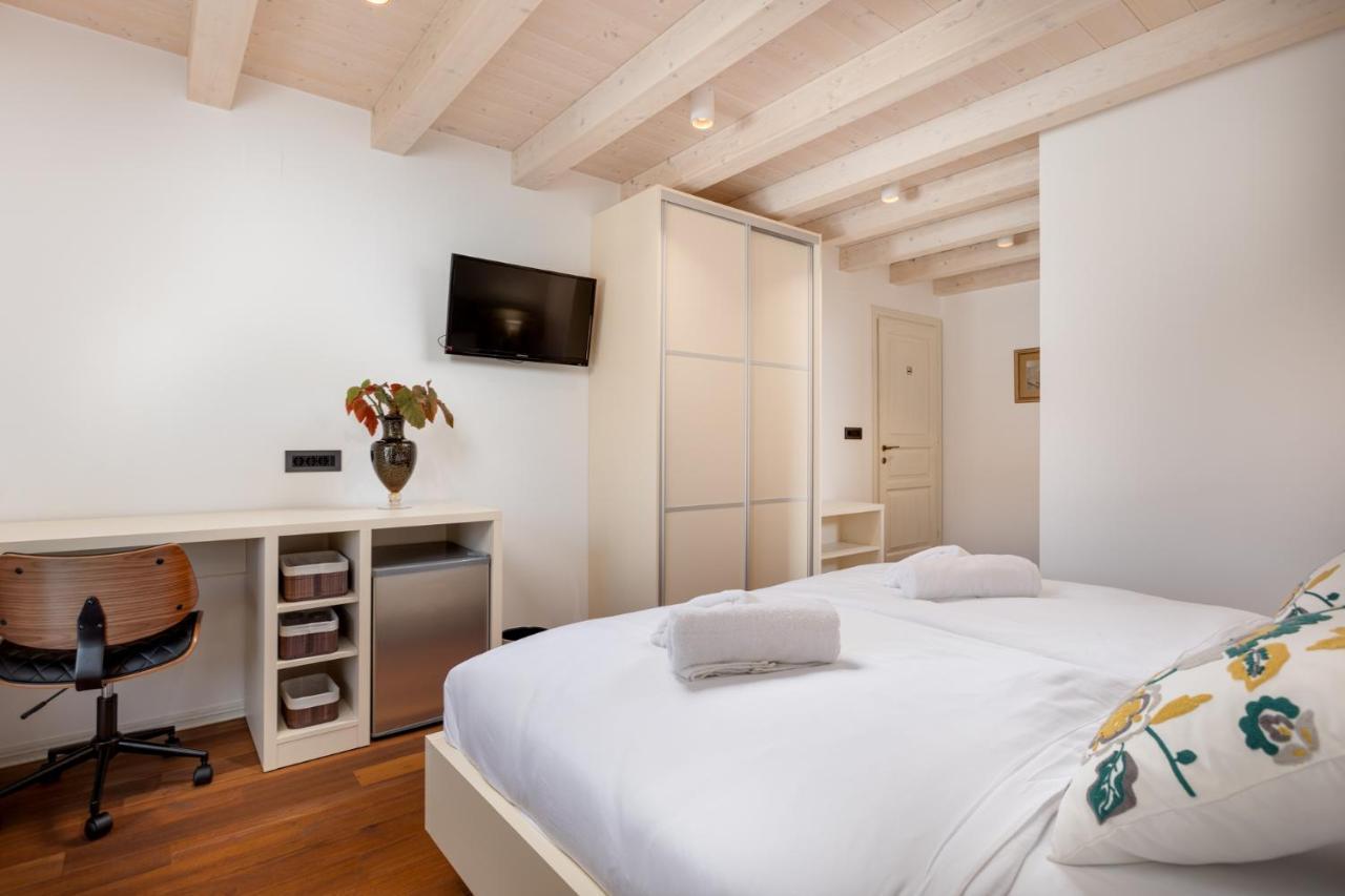 Hotel Vila Iris Baska 2 Esterno foto